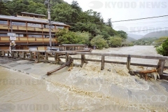 冠水した嵐山_京都_2013年_KDO_2013091600101