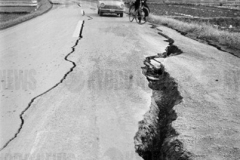 地震で亀裂_宮崎県_1968年_KDO_2015010500156