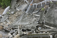 崩落_台風７号_鳥取県_2023年_KDO_2023081610351